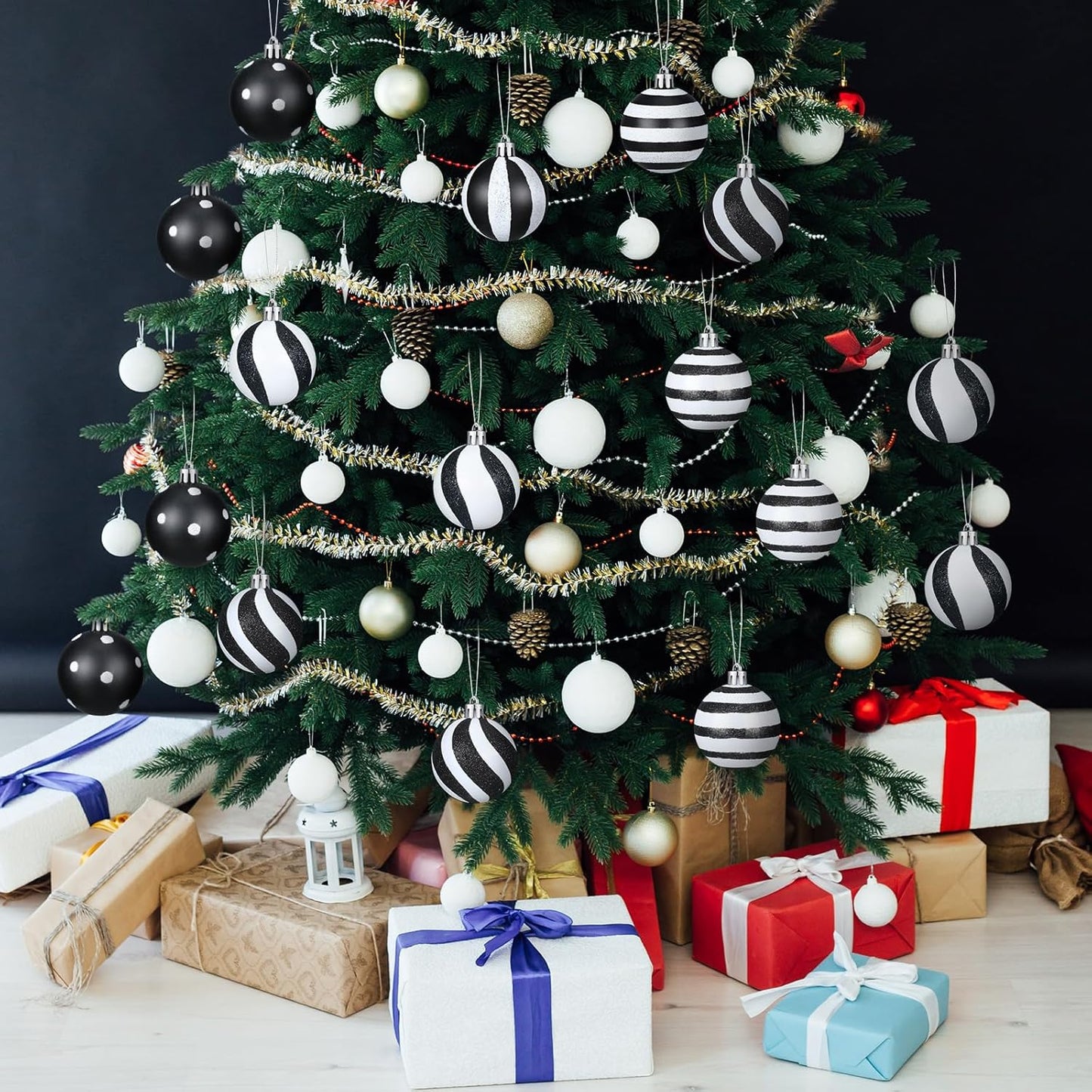 Riceshoot 24 Pcs Christmas Black and White Ball Ornaments Xmas Plastic Stripe Dot Hanging Ball for Christmas Tree Party Decoration Supplies(3.15 Inch)